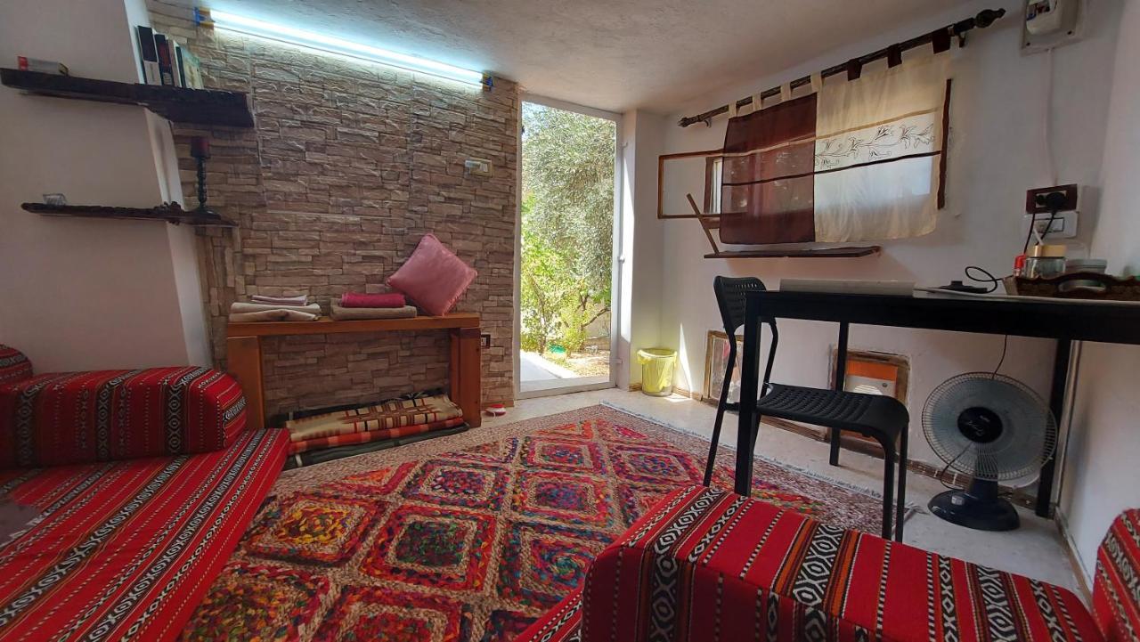 Our Villa'S Private Apartments - Hq Budget Stay - Wonderful Horizon View Of Jerash Jarash Exteriör bild