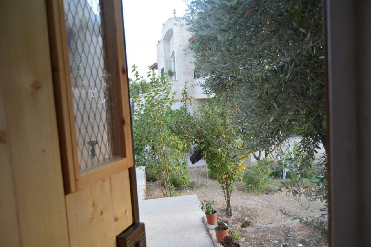 Our Villa'S Private Apartments - Hq Budget Stay - Wonderful Horizon View Of Jerash Jarash Exteriör bild