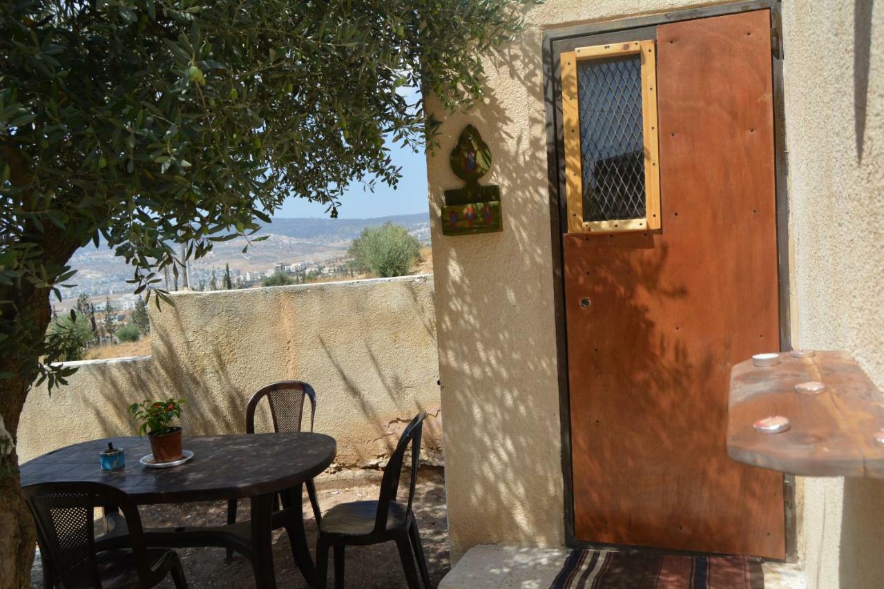 Our Villa'S Private Apartments - Hq Budget Stay - Wonderful Horizon View Of Jerash Jarash Exteriör bild